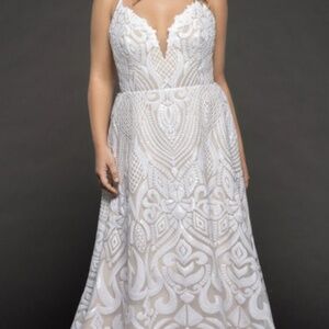 Wedding dress - Blush by Hayley Paige Delta (new)